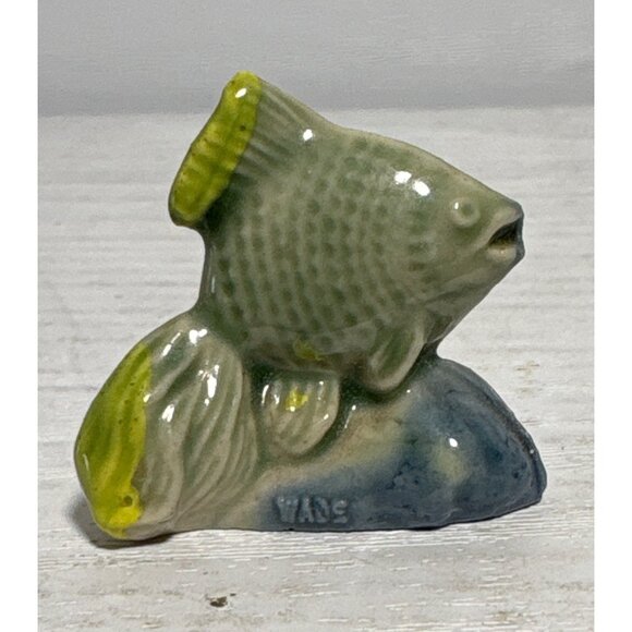 Vintage Wade Wimsies England Green & Yellow Tropical Angel Fish Figurine Mini - Picture 2 of 6